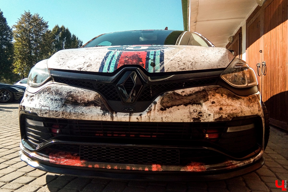 15 и 16 сентября в Суздале прошел фестиваль автомобильного тюнинга Tuning Car Awards. На него съехалось больше 100 машин со всей России