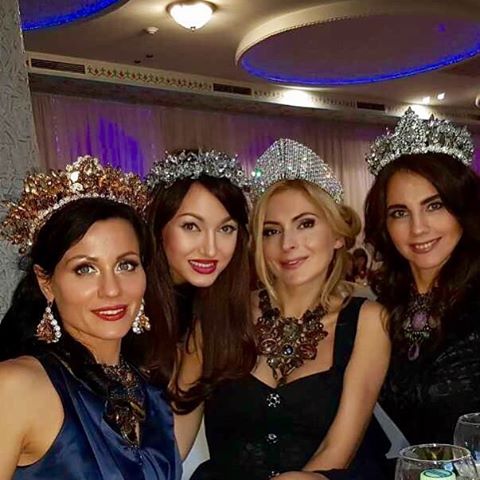 Благородное собрание: владимирская королева, португальский граф и принцесса Индонезии