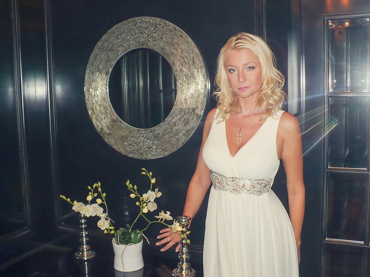 17 октября 2018 года исполнился 21 год модельному агентству “Жанна”. Накануне этого праздника мы пообщались с Жанной Згребновой, основательницей, руководительницей и вдохновительницей агентства