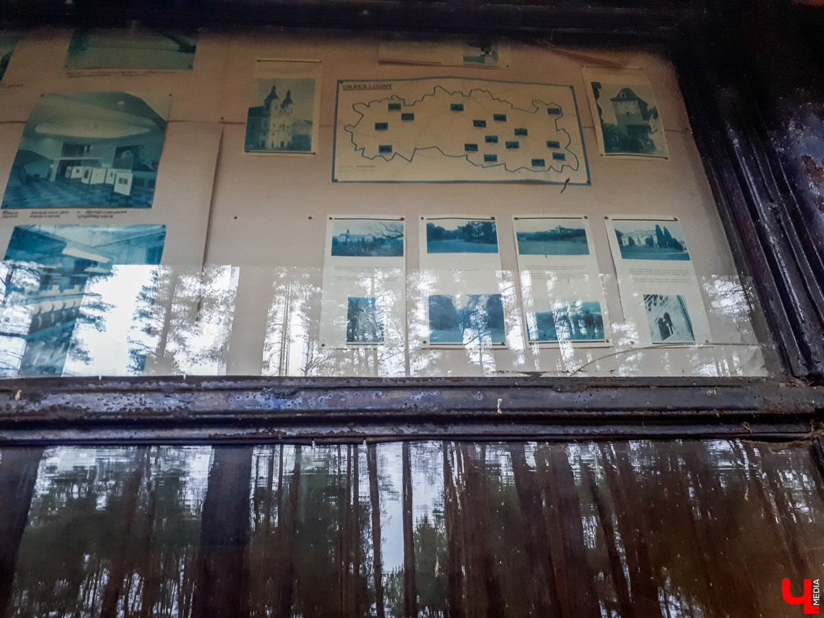 В лесу в Суздальском районе мы случайно набрели на пионерский лагерь “Юность”, который несколько лет простоял заброшенным. Мародеры до него не добрались, а потому постройки остались целыми