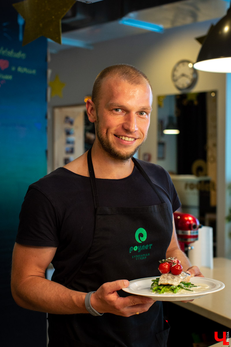 Шеф-повар Дмитрий Орловский открыл пловцу Сергею Сафонову вкус спаржи, рецепт быстрого приготовления лосося и секрет, как доставить удовольствие женщине