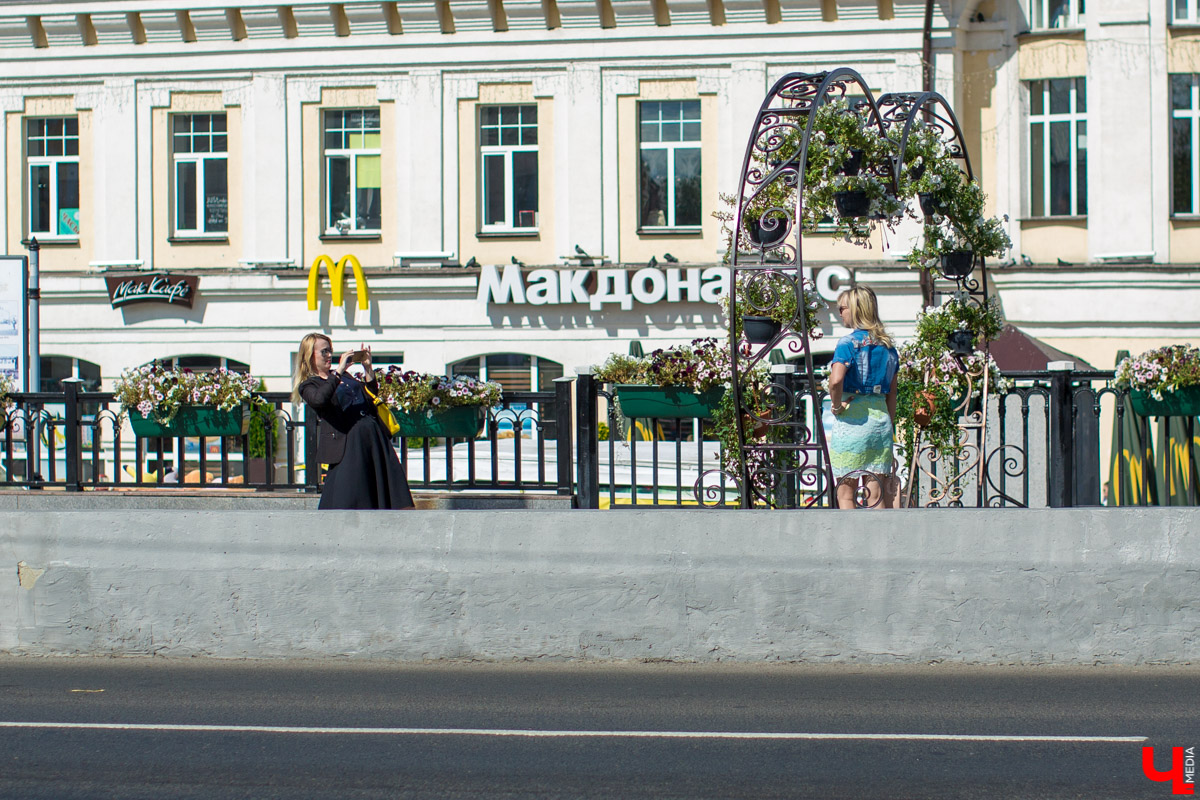 Арки для влюбленных в центре Владимира
