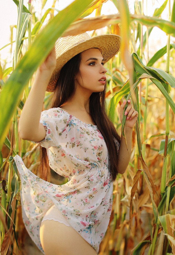 Фотограф Вячеслав Холодилов рассказывает как прошла ню-фотосессия для календаря “Ключ-Медиа” и почему не все они попадут в итоговый проект