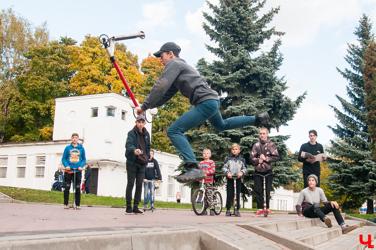 Опасные трюки на самокатах