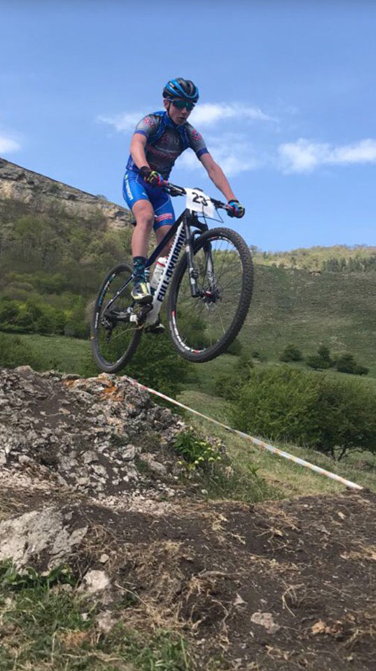 Максим Артемьев из Мурома отправился на Третью юношескую Олимпиаду в Буэнос-Айрес. Наш земляк выступит на соревнованиях по маунтинбайку