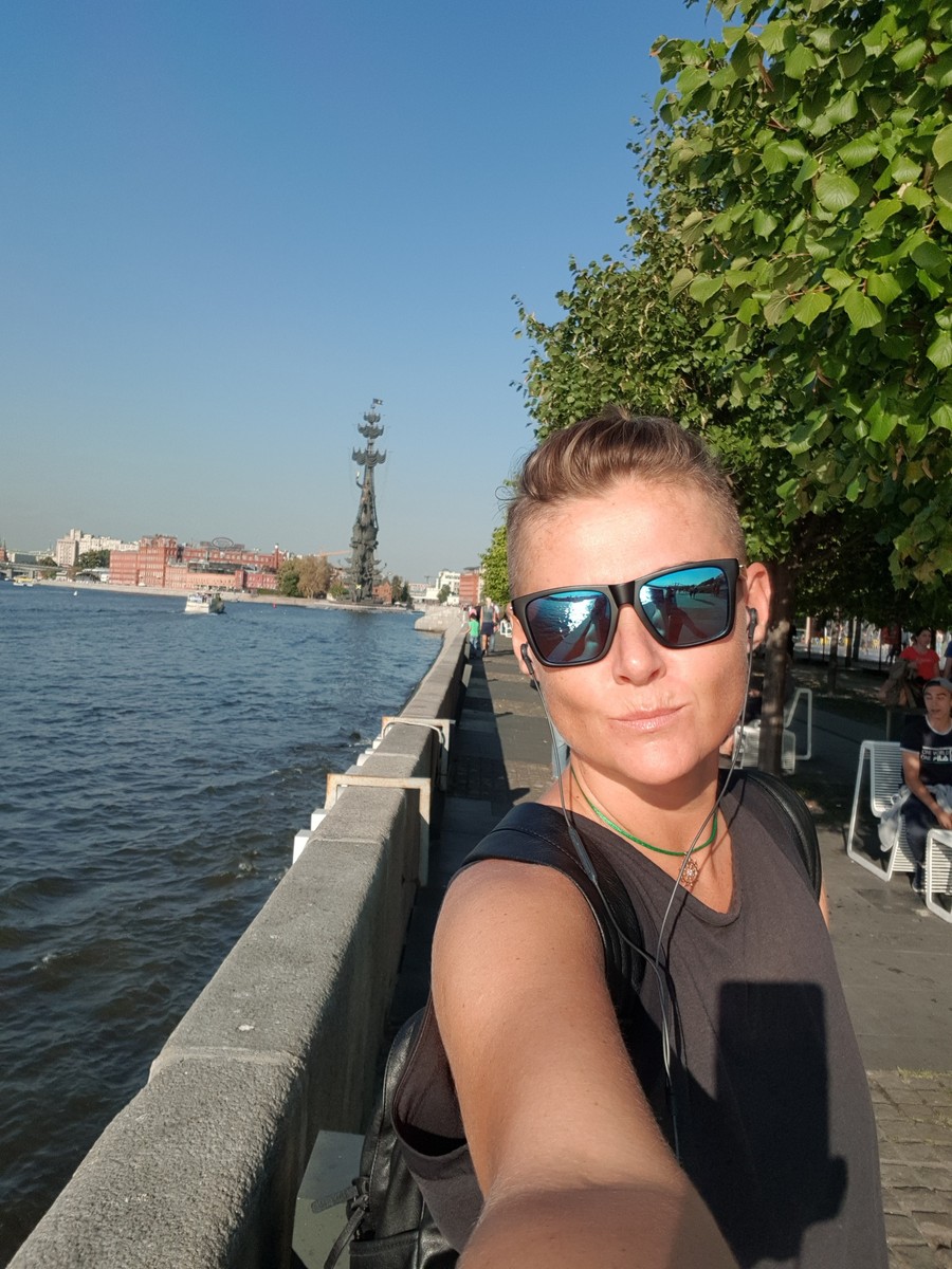 Массажист из Владимира Ольга Матвеева переехала в Сочи и рассказала, как это сказалось на её здоровье, нравится ли ей новое место жительства и чем там можно заняться в свободное время