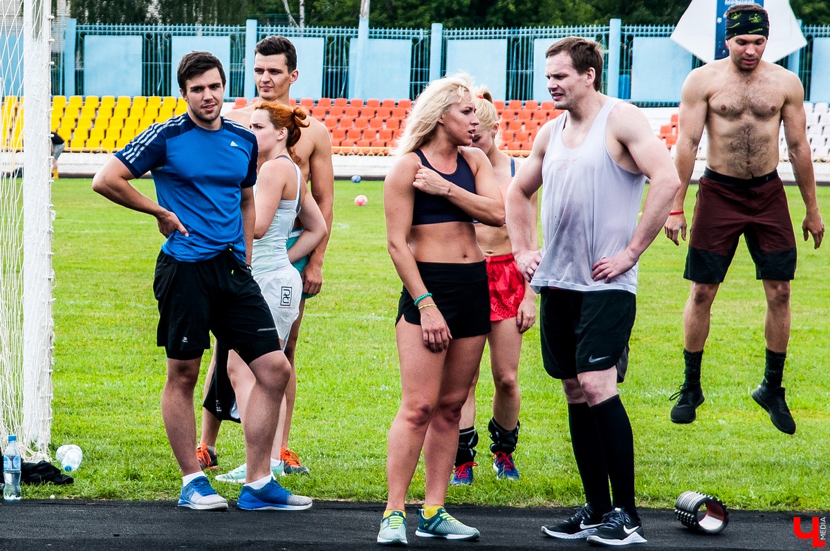 14 июля во Владимире на стадионе “Лыбедь” прошёл ежегодный чемпионат по кроссфиту “РОСИЧ 2018”. В этот раз организаторы выбрали несколько командных комплексов, с которыми может справиться спортсмен любой подготовки