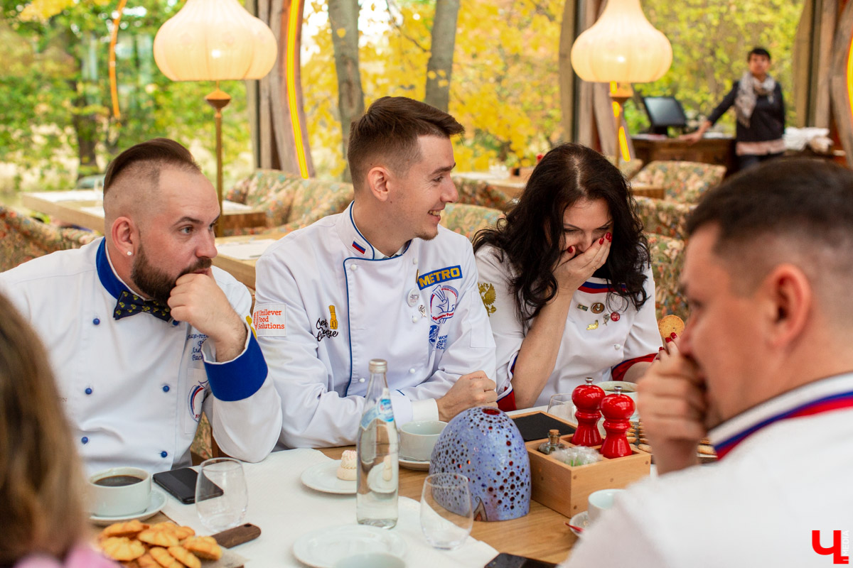 Новый ресторан «Лепота» с самой большой жаровней в Суздале жарит, парит и коптит все виды мяса