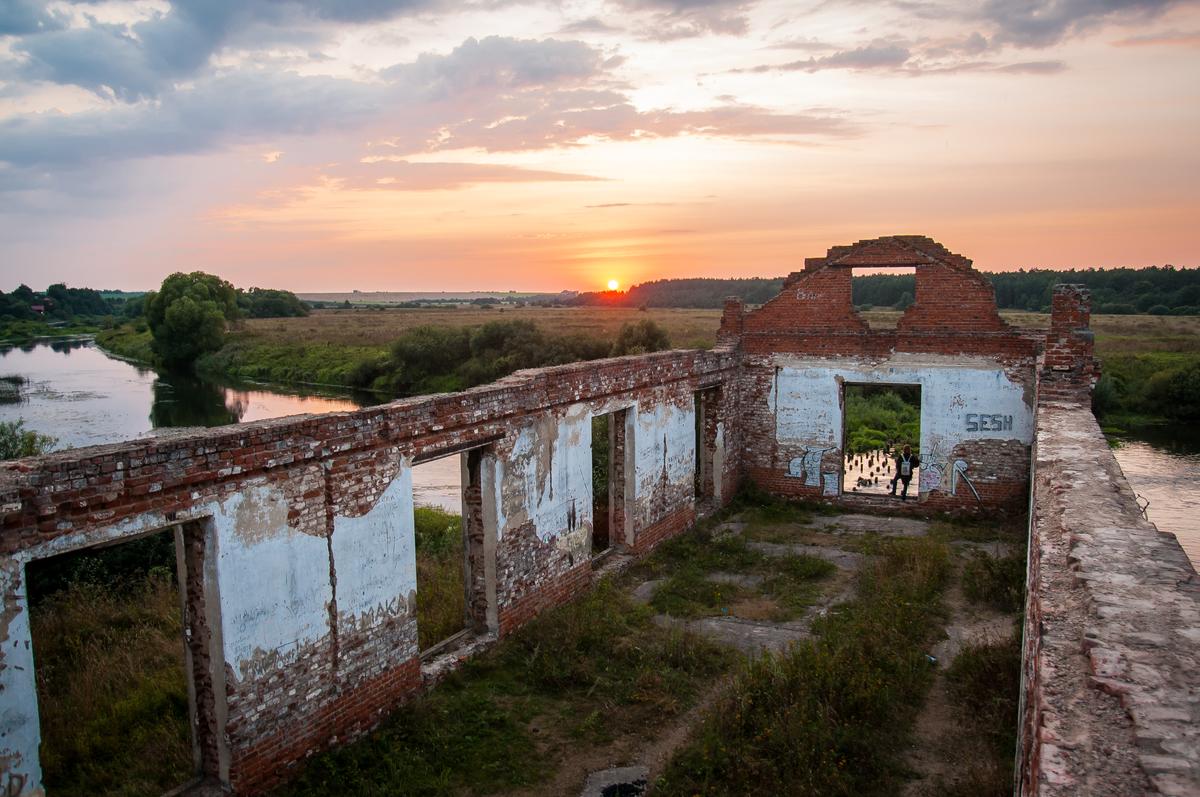 Развалины старой ГЭС в Заполицах