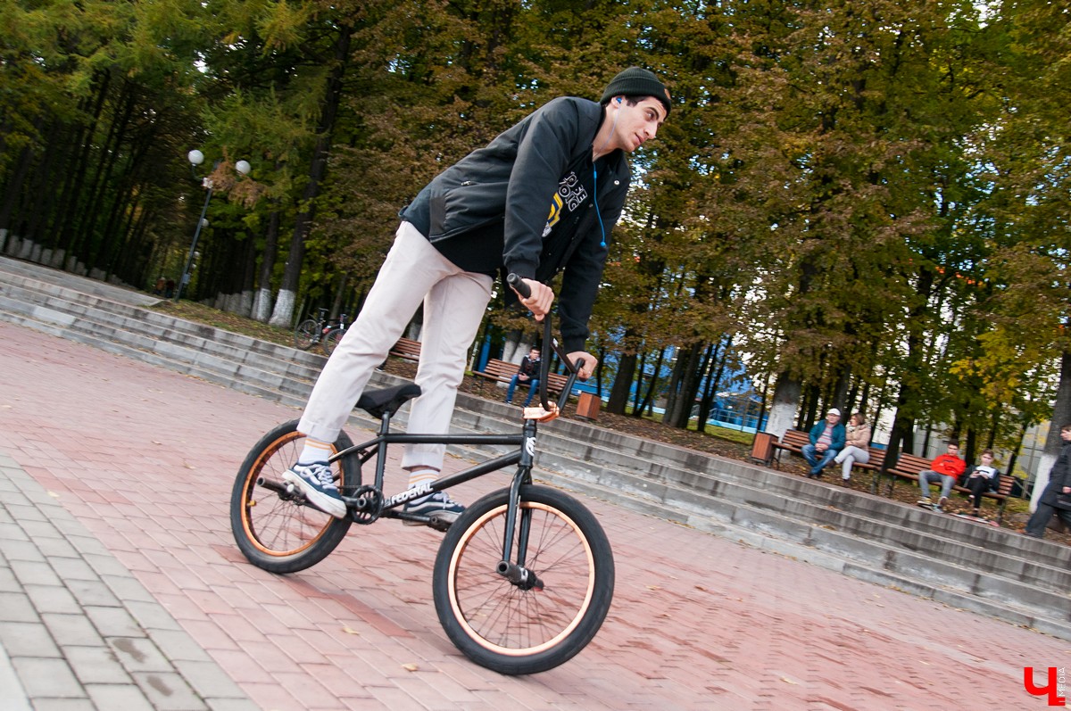 Трюки на велосипедах