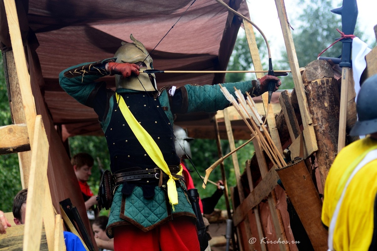 Владимирец Кирилл Николаенко уже 15 лет увлечен ролевыми играми. Что это такое? Чем интересно такое хобби? Насколько затратно? Обо всем этом наш земляк рассказал во время интервью