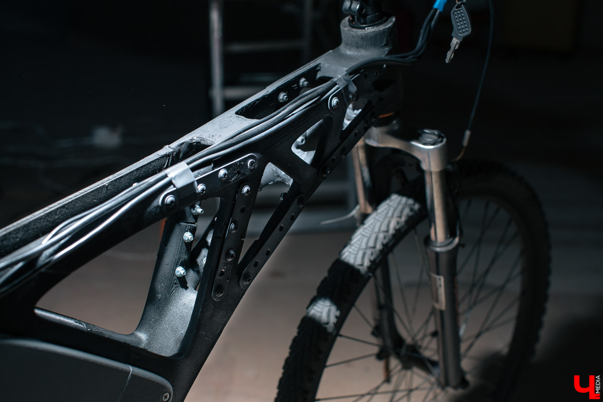 Команда владимирских изобретателей под руководством Константина Федосеева собрала 3D велосипед VBike. Теперь они планируют построить 3D принтер