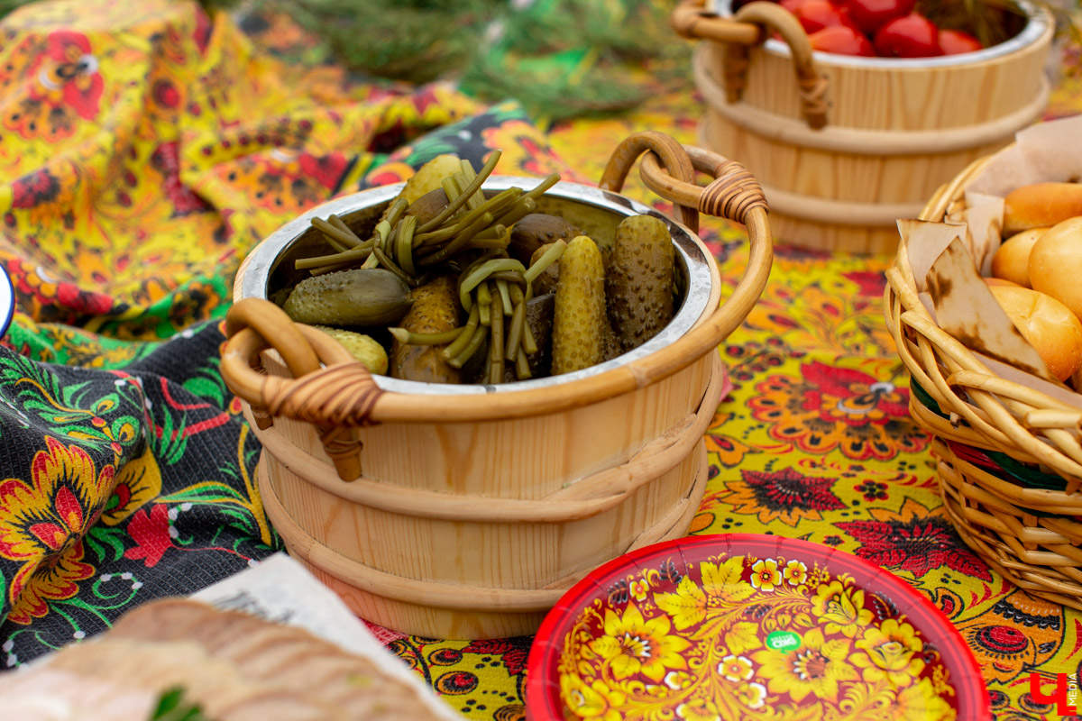 Новый ресторан «Лепота» с самой большой жаровней в Суздале жарит, парит и коптит все виды мяса