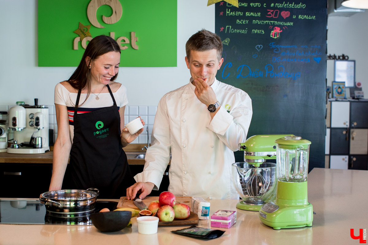 Шеф-повар Дмитрий Орловский приготовил для вегетарианки и марафонца Анны Гавриловой безглютеновый десерт