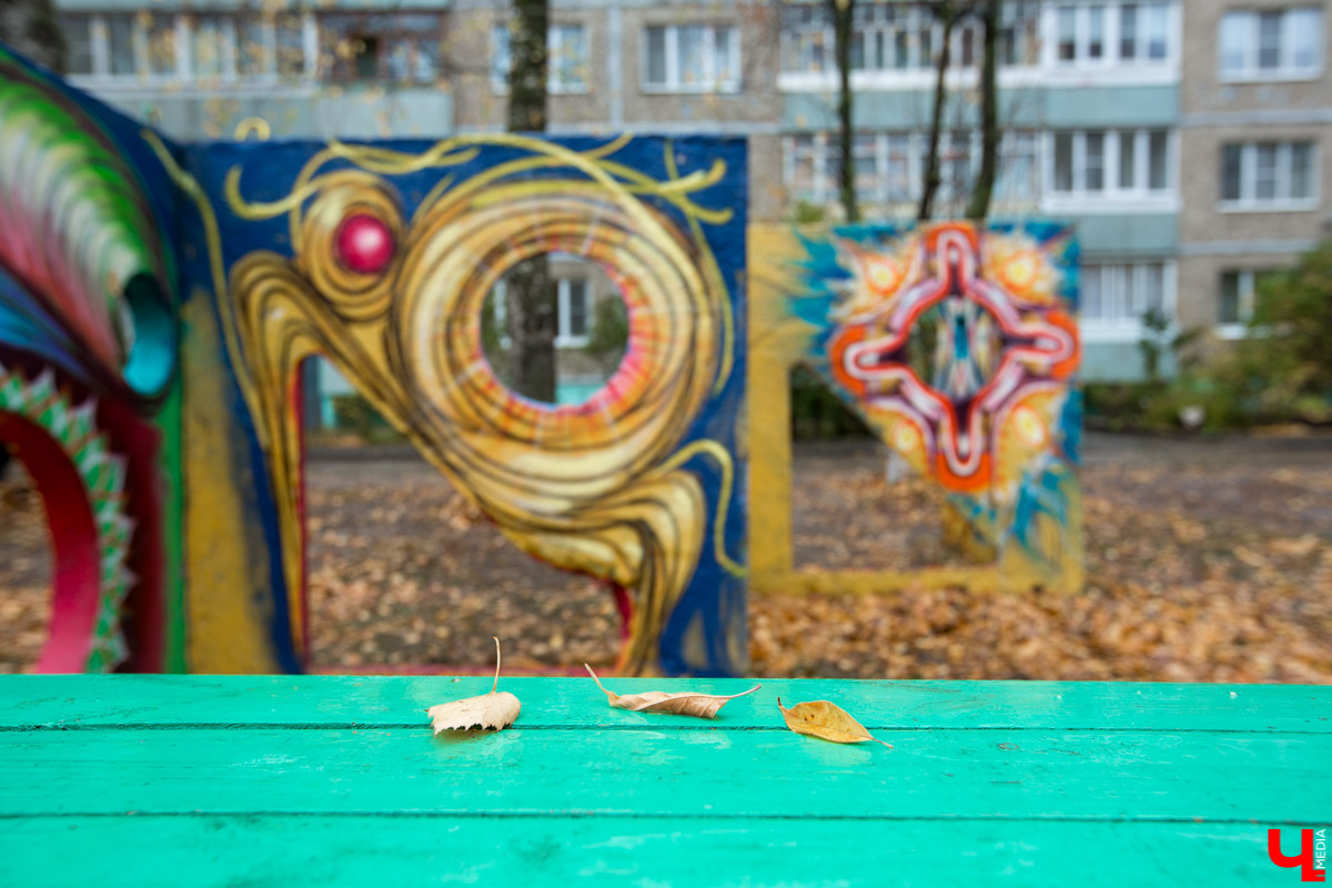 Красивых граффити во Владимире стало больше. В Добром реализуют проект “Цветные чувства”, и в его рамках создали более 10 рисунков