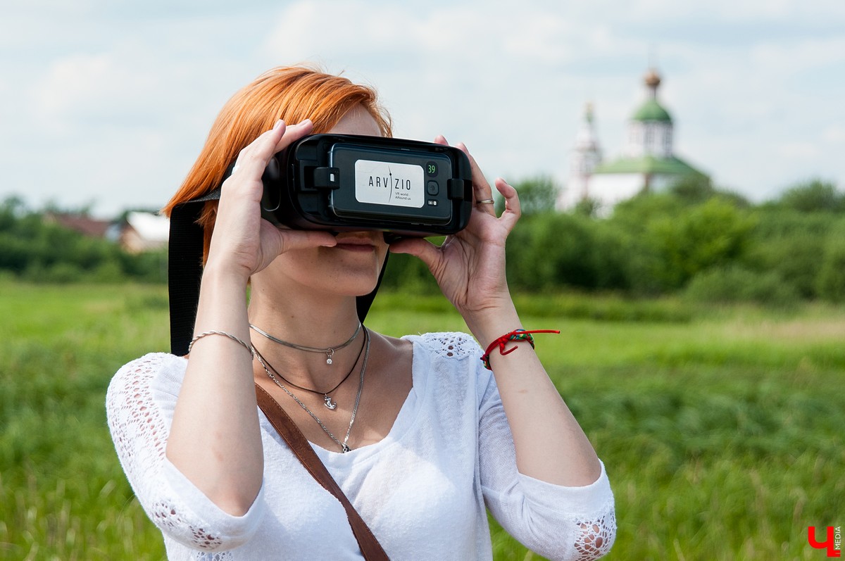 Обзор экскурсии по Суздальскому кремлю в очках виртуальной реальности