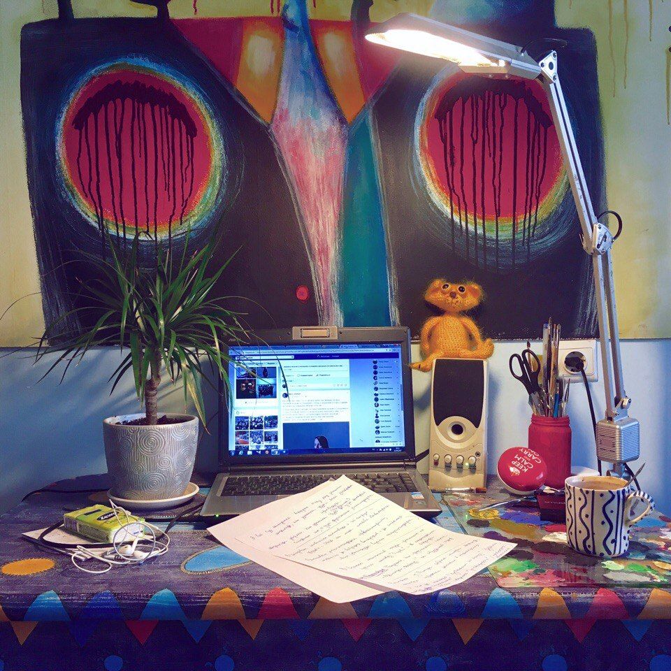 Журналист Валентина Ивакина рассказывает о своем хобби - рисовании. В 2018 году на втором «Арт-Субъекте» она рисовала картину 12 часов