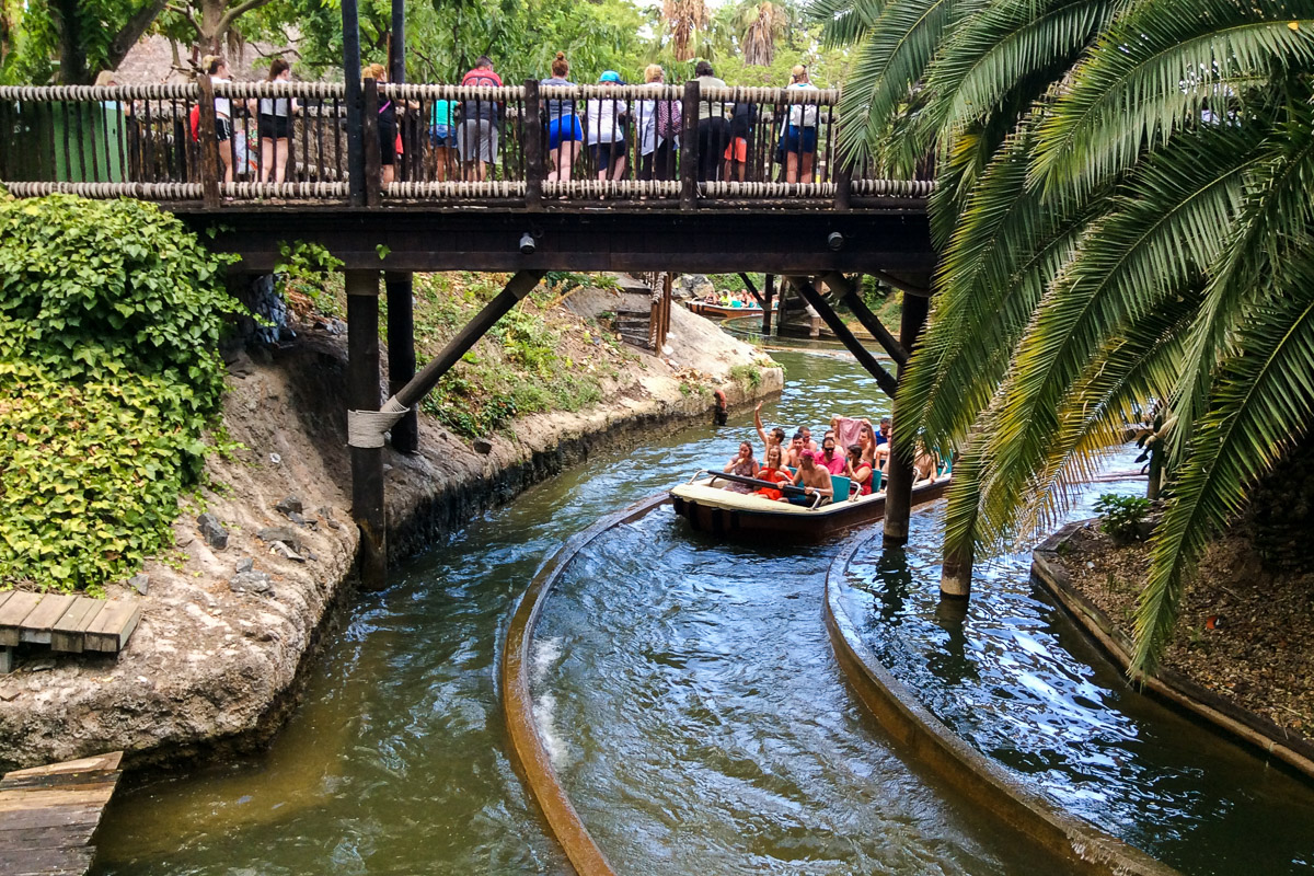 Владимирец Никита Димитрюк побывал в Испании и три дня провел в парке развлечений “Порт Авентура”. Он составил свой рейтинг самых захватывающих аттракционов