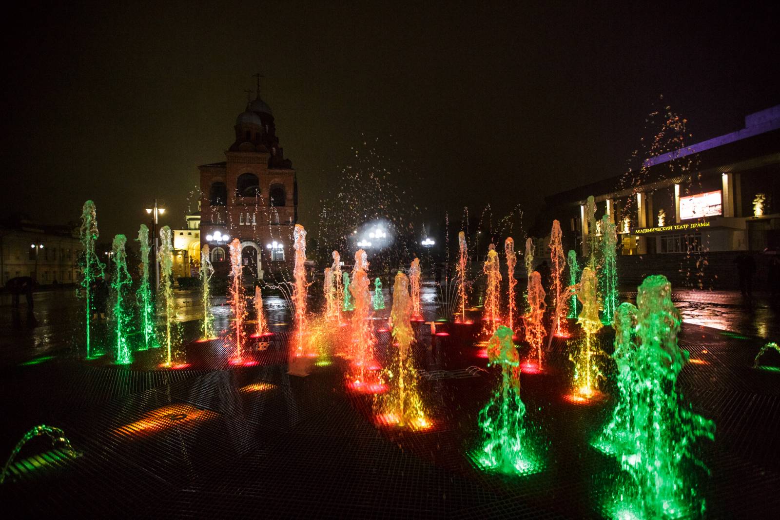 Фонтан на Театральной площади