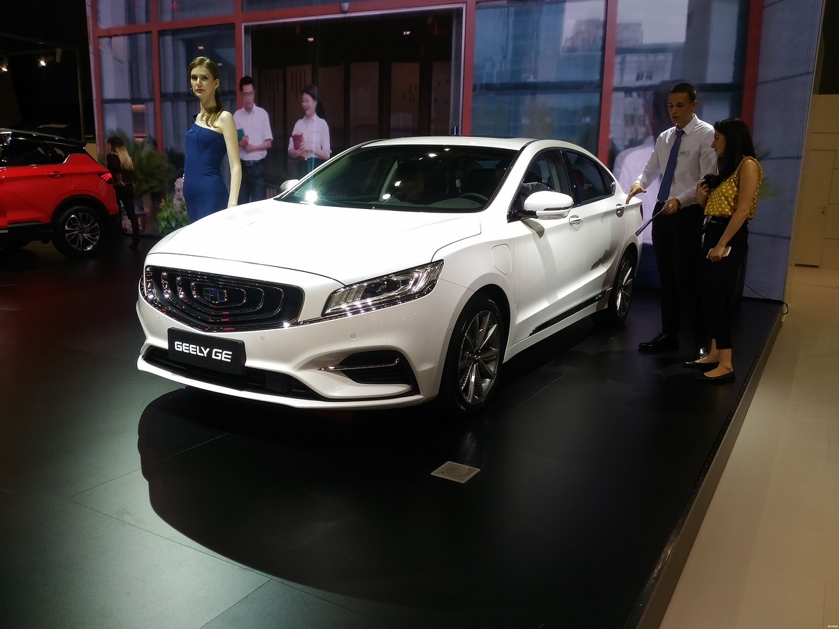 С 31 августа по 9 сентября в Крокус Экспо проходил Московский международный автомобильный салон 2018. Автоэксперт Андрей Даведьянов побывал на выставке и рассказал о том, что ждет автолюбителей в недалеком будущем