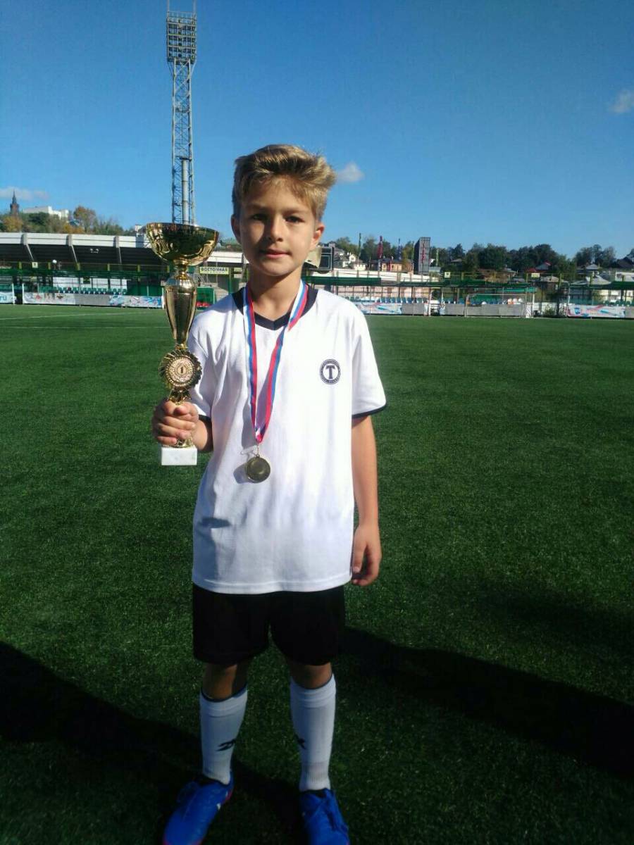 Директор владимирской спортшколы Владимир Исаев сделал прогноз о матче Россия - Хорватия в 1/4 ЧМ по футболу 2018. И рассказал, что владимирские футболисты-юниоры уже готовятся выступить на ЧМ-2022