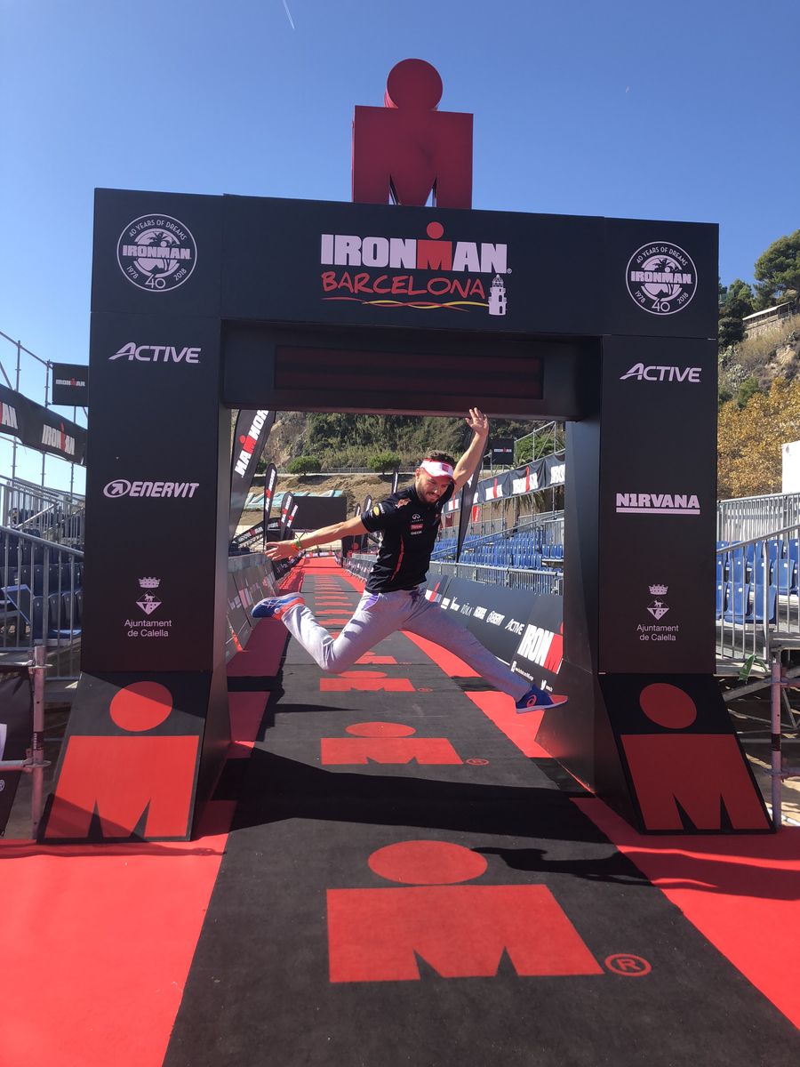 7 октября владимирский бизнесмен Дмитрий Рабоволик прошел всю дистанцию знаменитой серии соревнований по триатлону IronMan