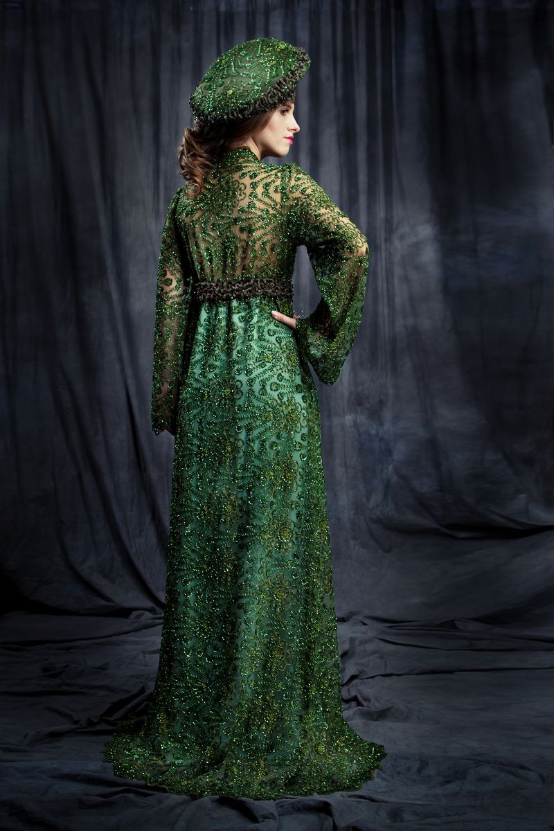 Зеленое платье