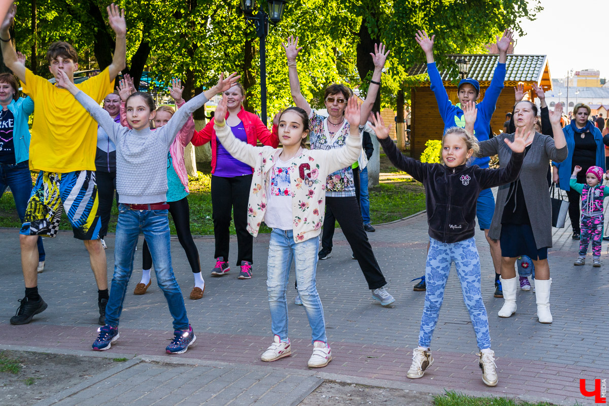Зумба-фитнес в «Липках»: танцы на свежем воздухе