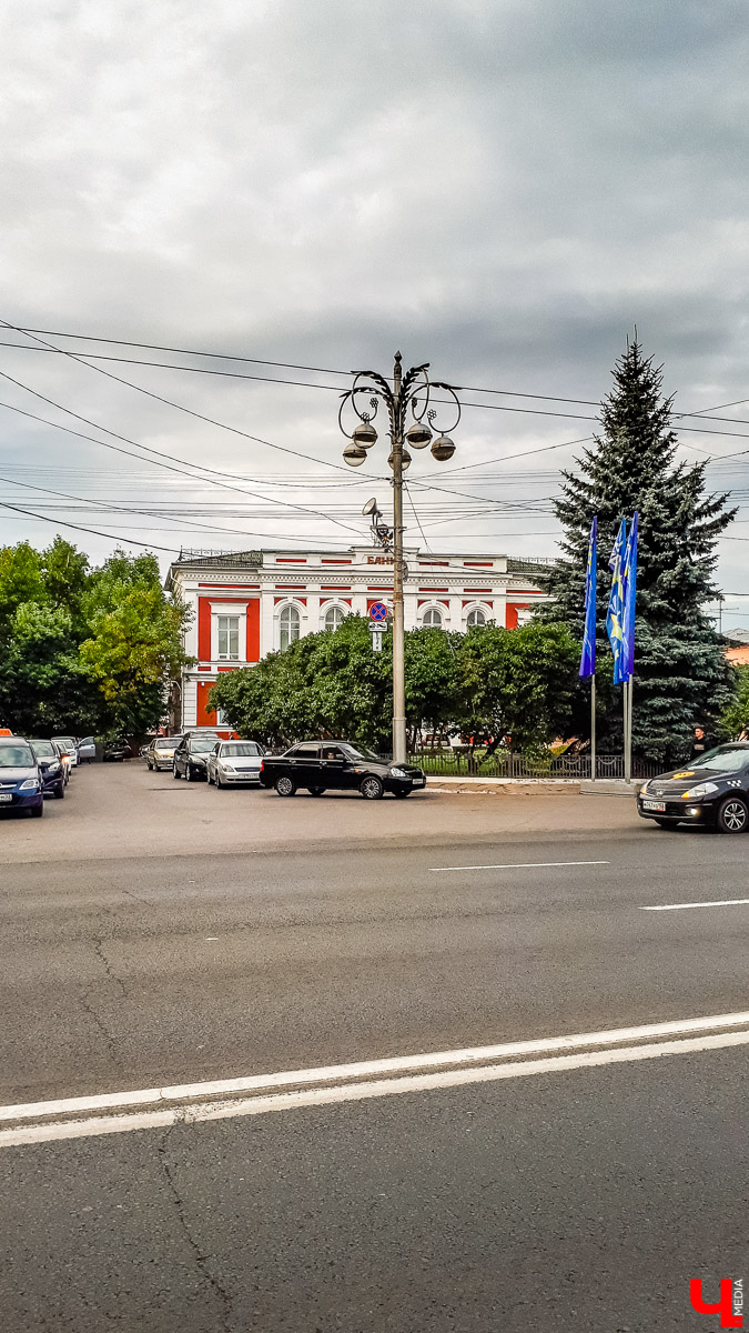 11 сентября в России официально запустили игру Pokemon Go. Журналист “Ключ-Медиа” установила приложение на свой телефон и устроила охоту на владимирских покемонов