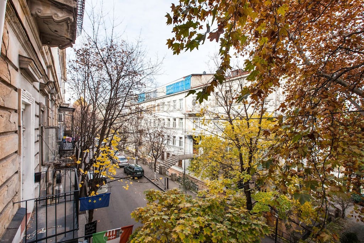 Влада Пайзулаева из Владимира оригинально отметила свой юбилей. Она с шестью подругами отправилась в Грузию, а оттуда в Турцию. Как отрывались девушки - именинница рассказала в интервью