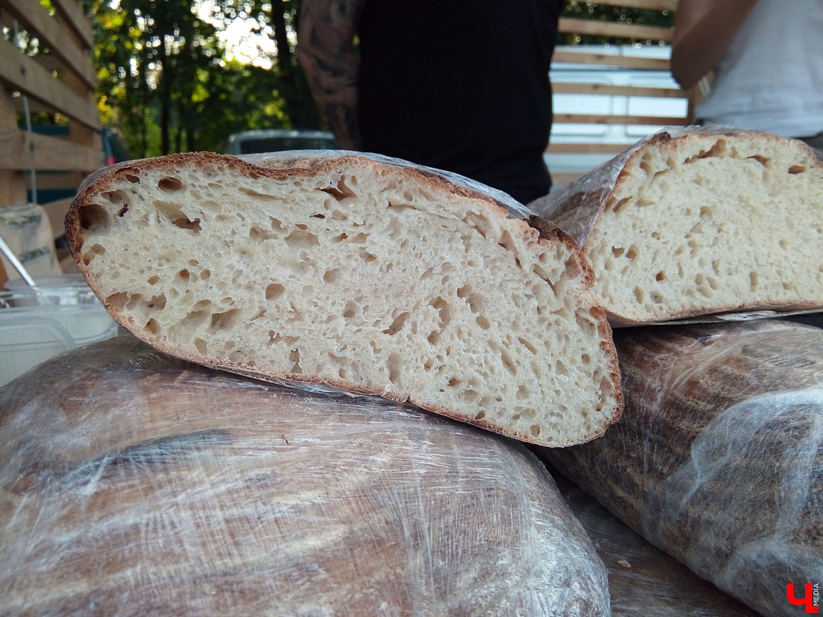 7-8 сентября в Суздале прошел третий фестиваль «Медовуха Fest». В 2018 году медовары привезли ставленый мед, сбитень, безалкогольную медовуху и травяные настои