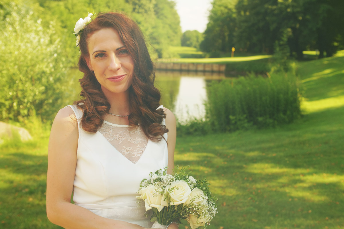 Жительница Владимира Елена Суркова вышла замуж за француского ресторатора Оливье. Свадьбу молодожены праздновали дважды