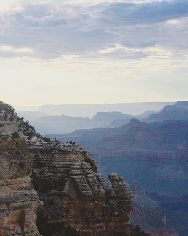 Анастасия Ковальская несколько лет подряд уезжает летом работать в Америку. Корреспондент “Ключ-Медиа” поговорила с девушкой о жизни за океаном, кредитах, работе и американской мечте