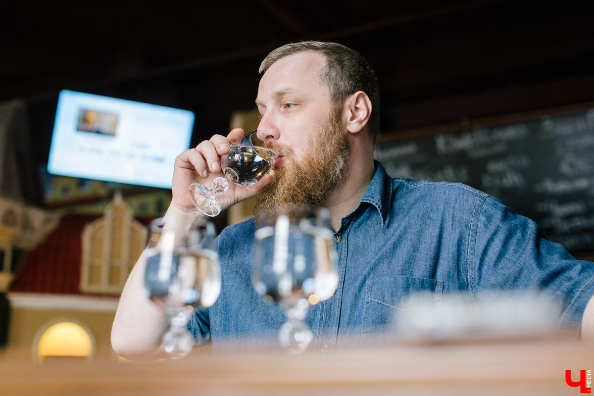 Бармен-дегустатор определил самую вкусную родниковую воду во Владимире