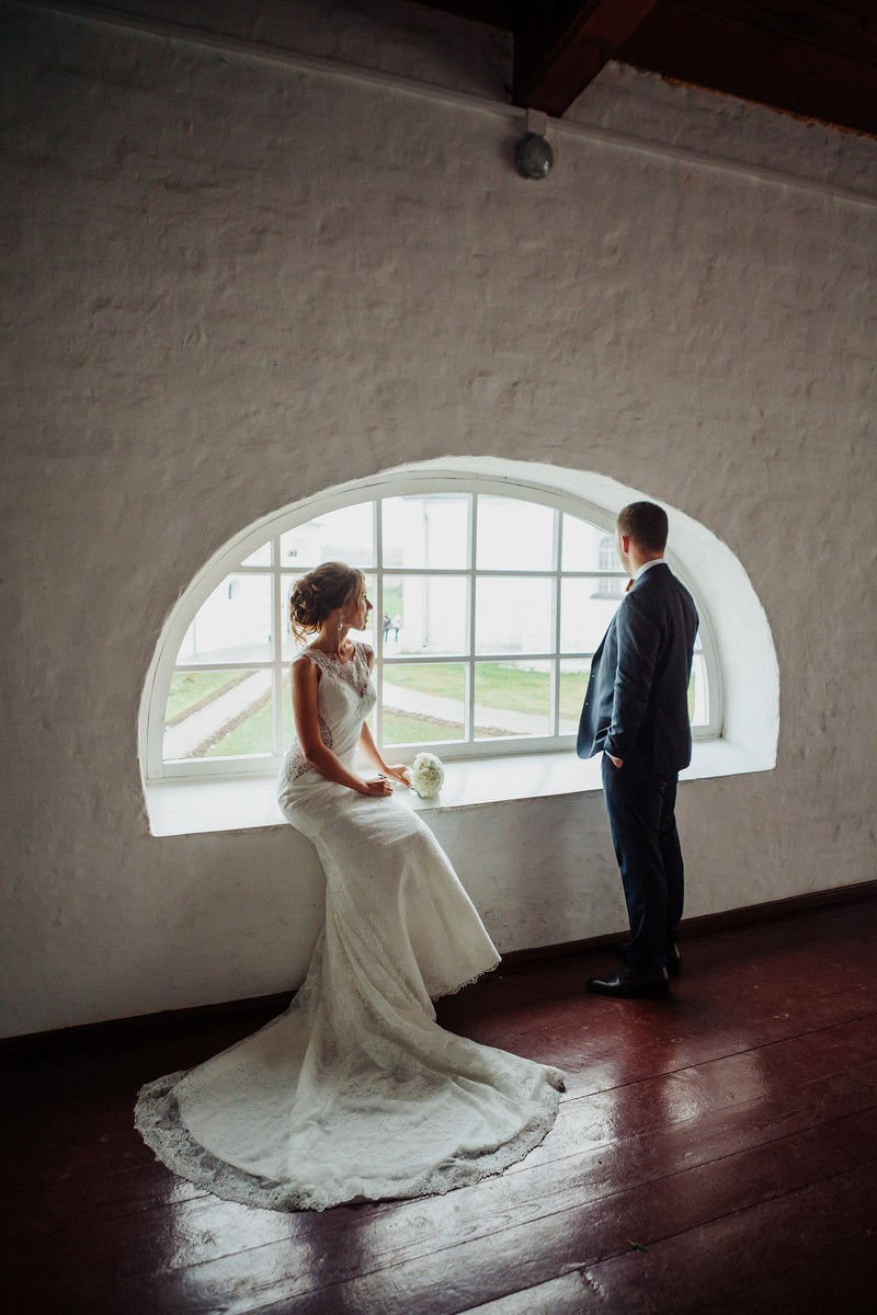 Владимирцы Наталья и Максим Рыжовы поделились с журналистом “Ключ-Медиа” своей историей любви. Максим сделал предложение любимой на 65-м этаже Москва-Сити, а со свадьбы молодожены сразу улетели на другой континент