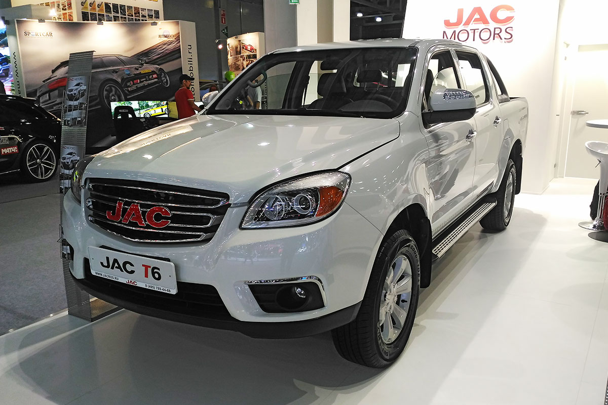 С 31 августа по 9 сентября в Крокус Экспо проходил Московский международный автомобильный салон 2018. Автоэксперт Андрей Даведьянов побывал на выставке и рассказал о том, что ждет автолюбителей в недалеком будущем