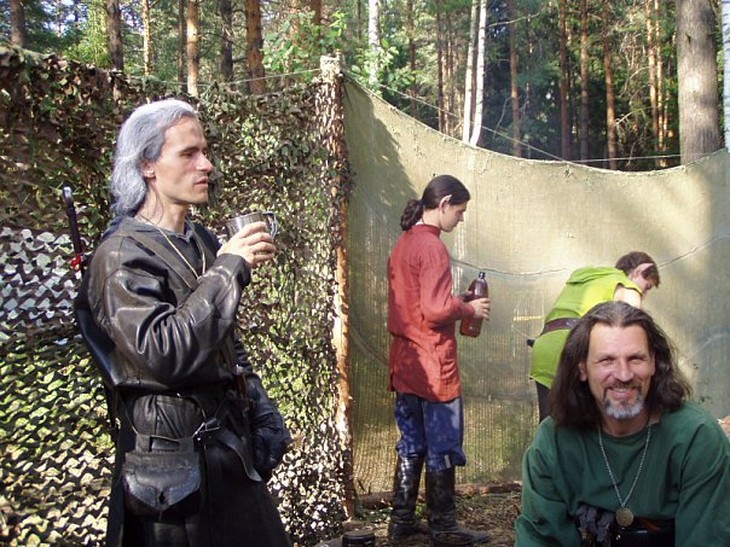 Владимирец Кирилл Николаенко уже 15 лет увлечен ролевыми играми. Что это такое? Чем интересно такое хобби? Насколько затратно? Обо всем этом наш земляк рассказал во время интервью