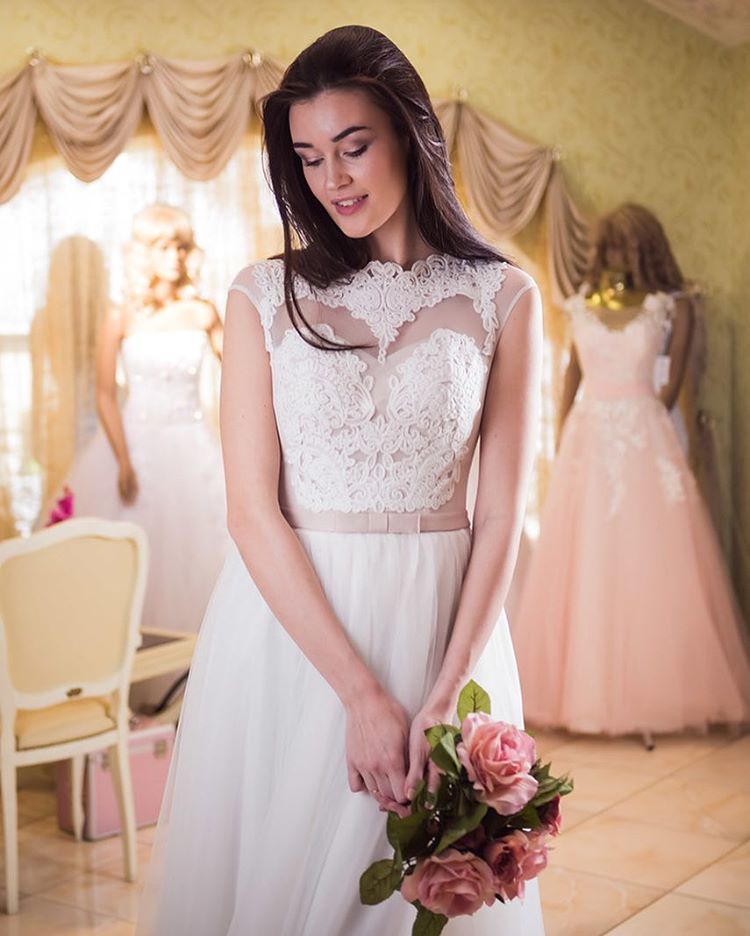 Анна Федорова активно ведет страничку в Инстаграм. Ее читают более 16 000 человек. Мы выяснили, как девушка добилась такой популярности, о чем пишет и что рекламирует