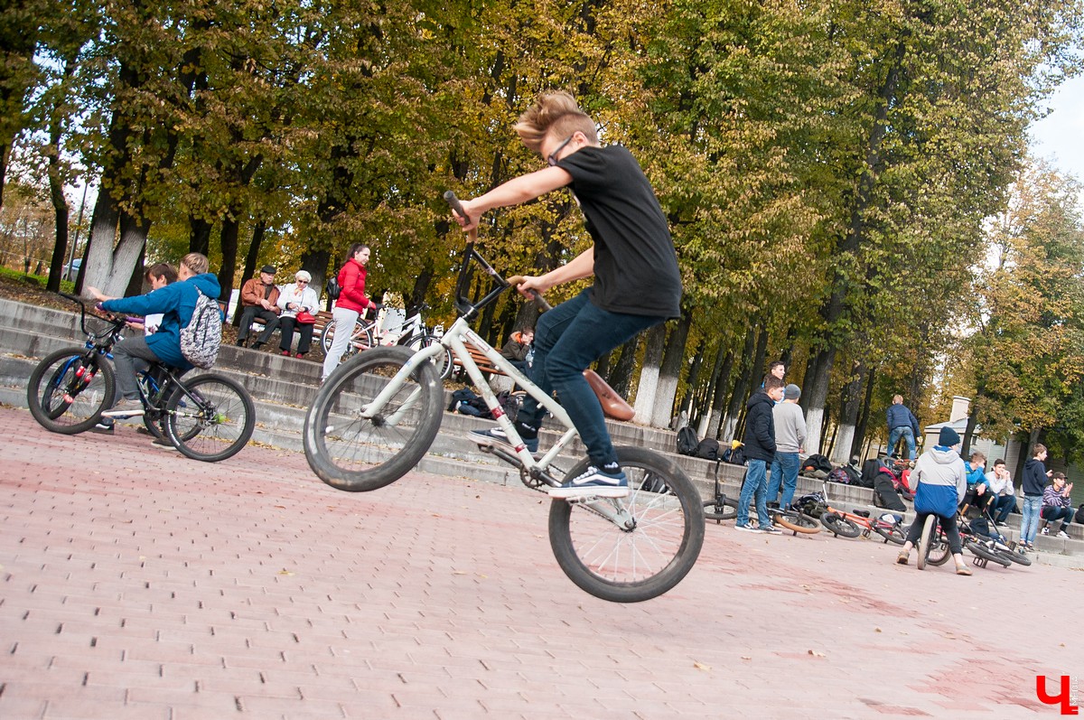 Трюки на велосипедах