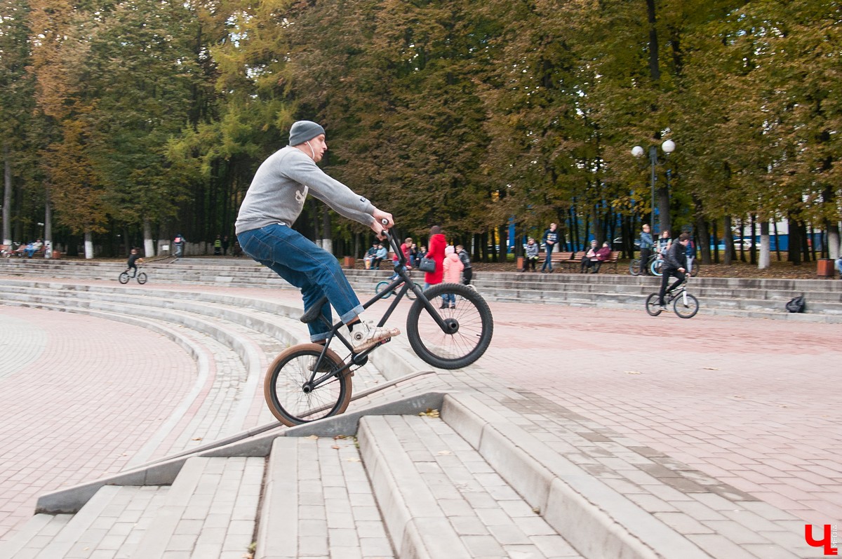 Трюки на велосипедах