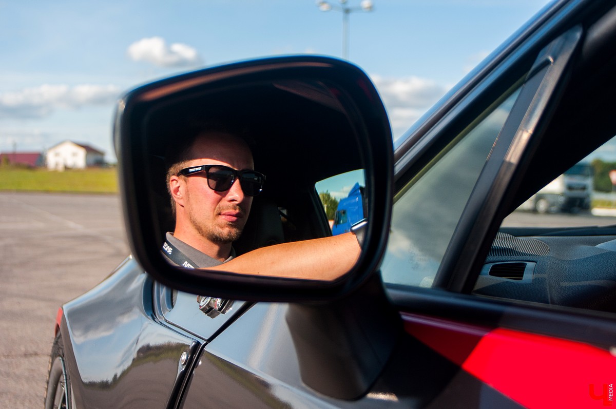 Известный тюнингёр Илья Курицын переделал свою Toyota GT86. Основой нового дизайна стали колеса от Lamborghini Speedline и карбоновый спойлер