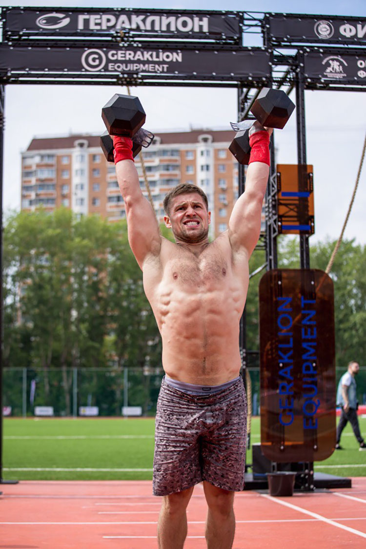 С 20 по 22 июля владимирский спортсмен Александр Ильин принимал участие в Чемпионате России по функциональному многоборью. По результатам соревнования атлет занял второе место