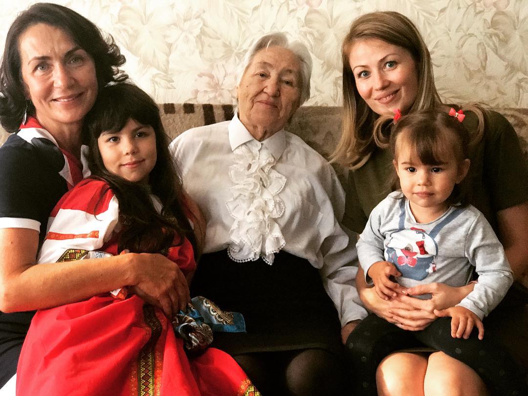 Известный телеведущий и спортивный комментатор Дмитрий Матеранский дал корреспонденту “Ключ-Медиа” интервью о работе в клубе NBA, семье и родном городе Владимир