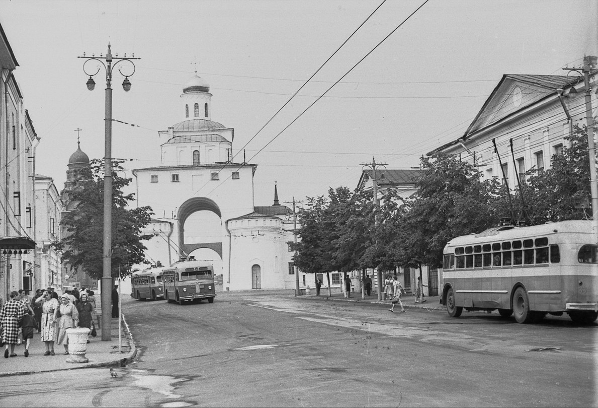 Троллейбусы МТБ-82Д № 33 МТБ-82Д № 50