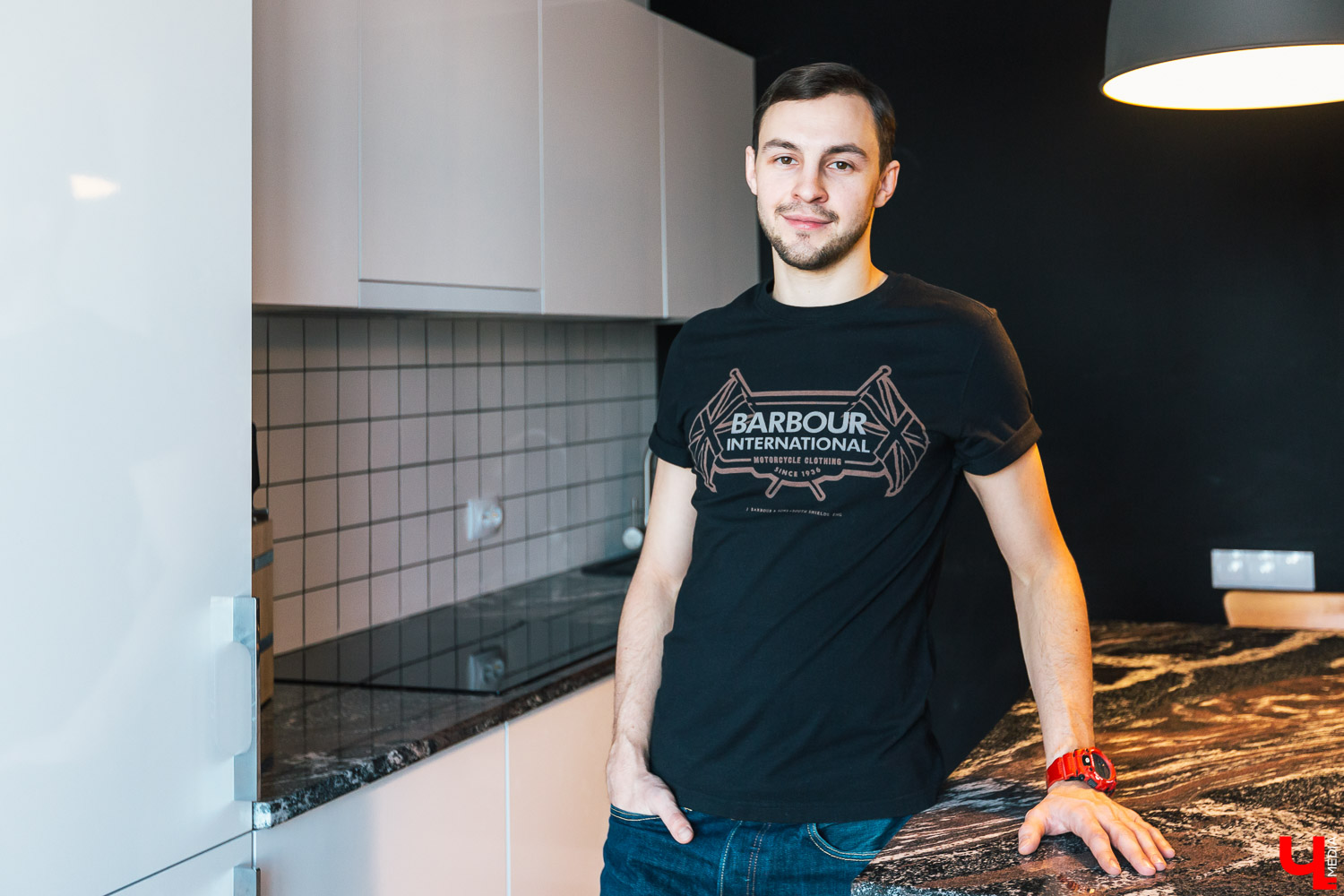 Как сэкономить на ремонте и сделать маленькую однушку в европейском стиле. Советы от владельца квартиры Алексея Осипова, который потратил на ремонт сущие копейки