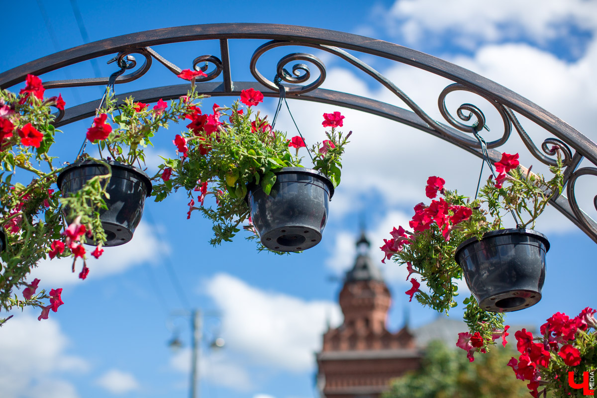Арки для влюбленных в центре Владимира