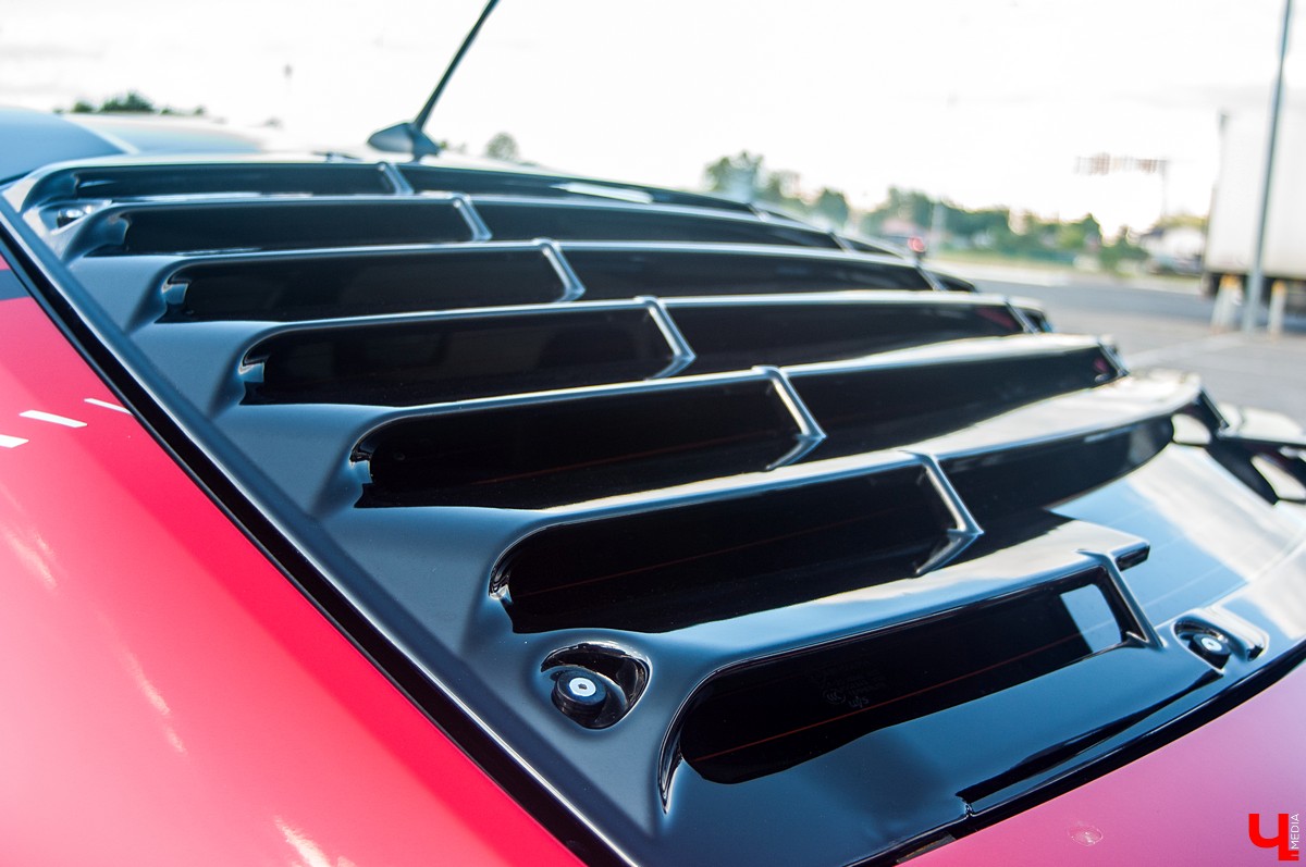 Известный тюнингёр Илья Курицын переделал свою Toyota GT86. Основой нового дизайна стали колеса от Lamborghini Speedline и карбоновый спойлер