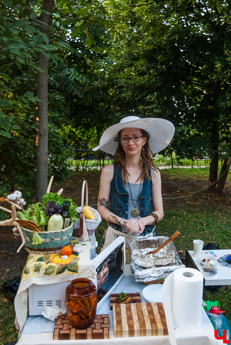 18 августа во Владимире прошёл фестиваль еды «Ресторанный день». В акции поучаствовало 23 однодневных ресторана и 2000 гостей