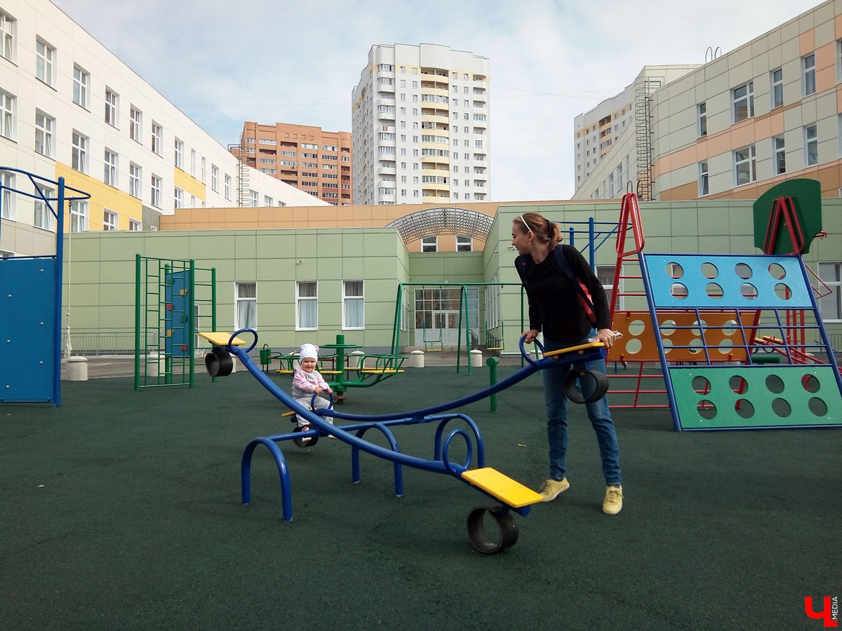 Территория возле школы 49 во Владимире