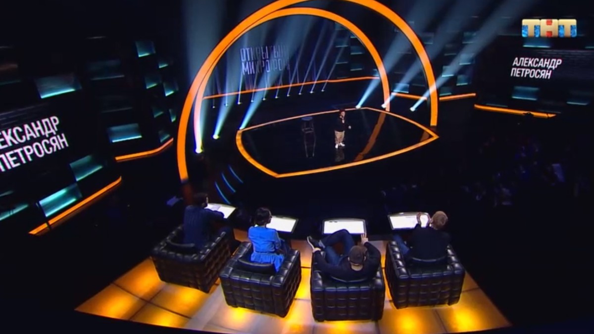 Владимирский комик Александр Петросян выступил на шоу “Открытый микрофон” и попал в команду члена жюри Тимура Каргинова